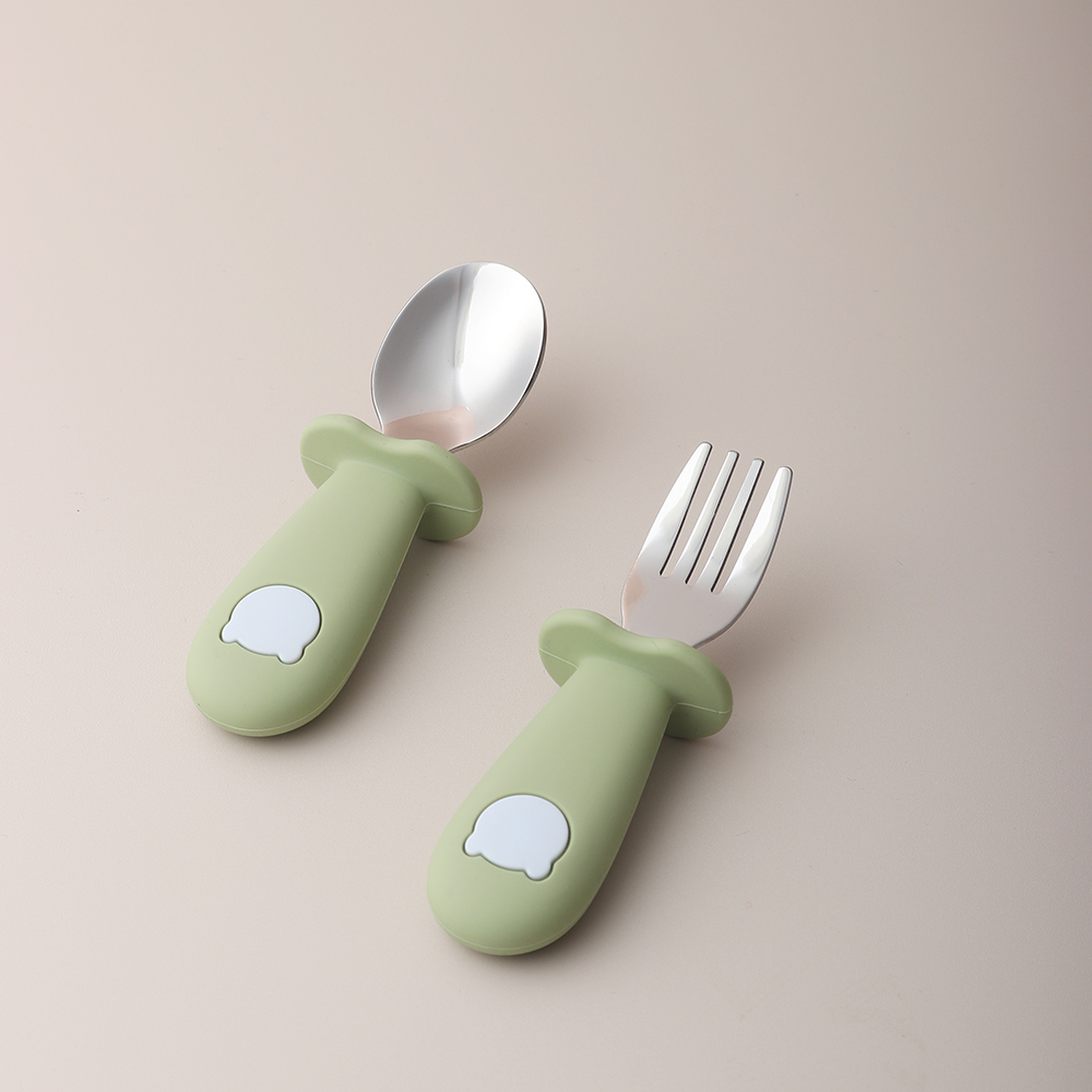 Baby Panda Shape Silicone Spoo - مراجعة Baby Food Utensils وسعره