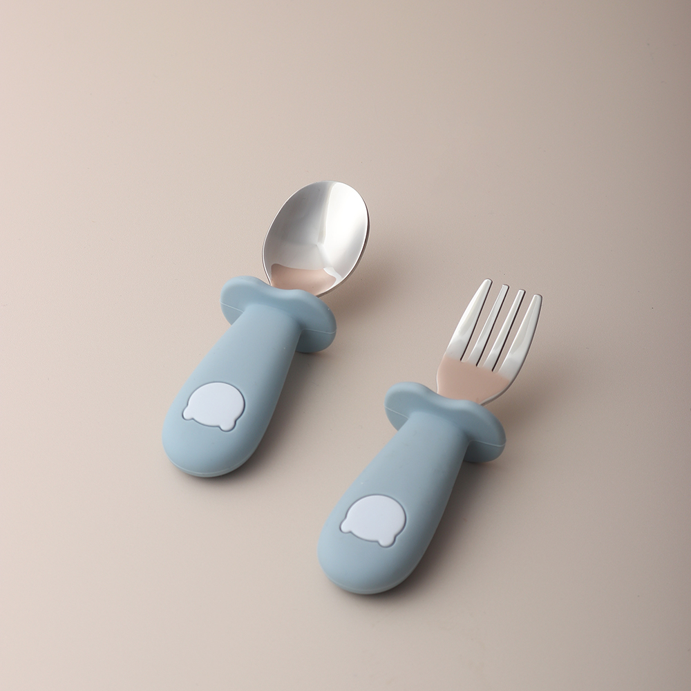 Baby Panda Shape Silicone Spoo - مراجعة Baby Food Utensils وسعره
