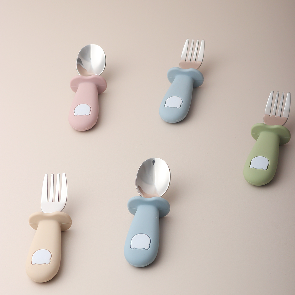 Baby Panda Shape Silicone Spoo - مراجعة Baby Food Utensils وسعره
